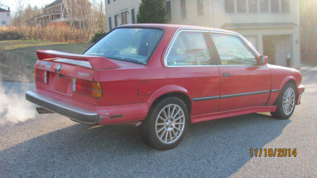 1986 Red BMW 3-Series Coupe