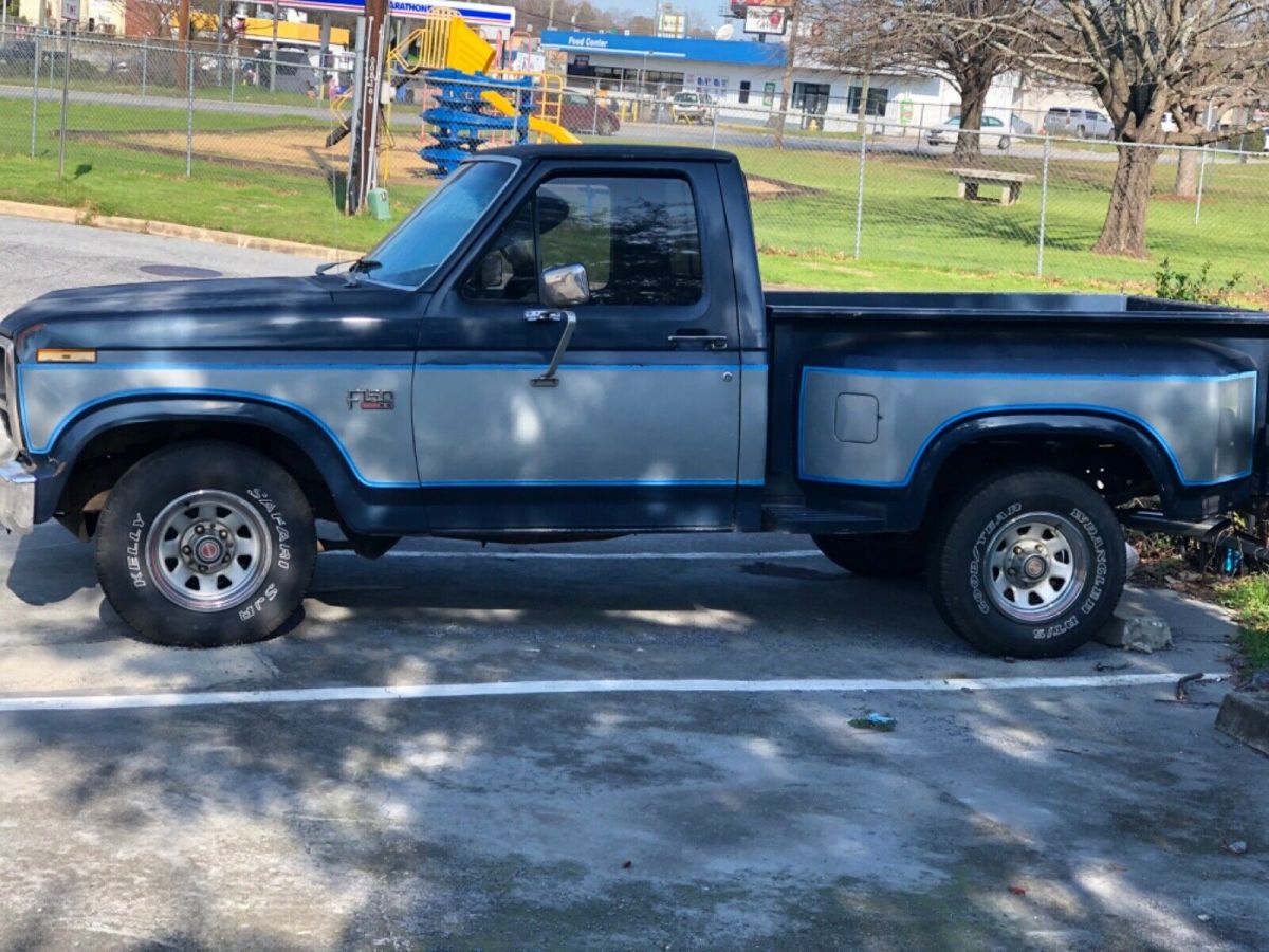 1986 Blue Ford F-150 Standard Cab Pickup