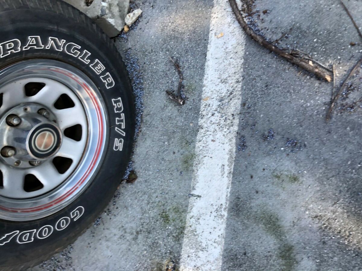1986 Blue Ford F-150 Standard Cab Pickup