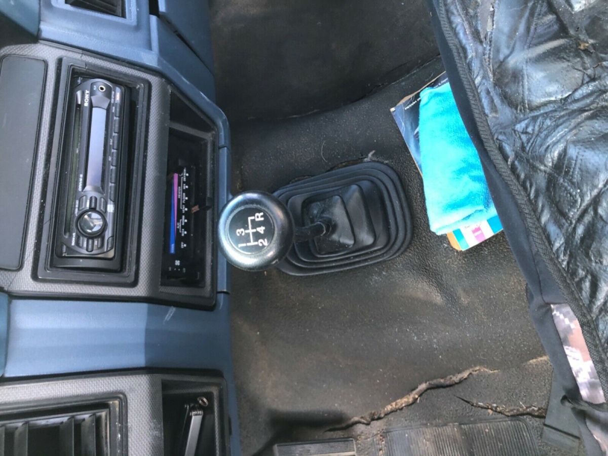 1986 Blue Ford F-150 Standard Cab Pickup