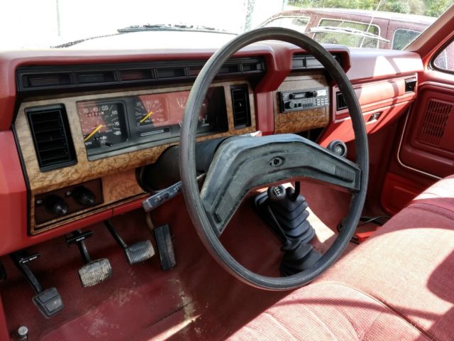 1986 Red Ford F-350