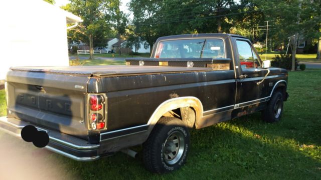 1986 Black Ford F-150 Standard Cab Pickup