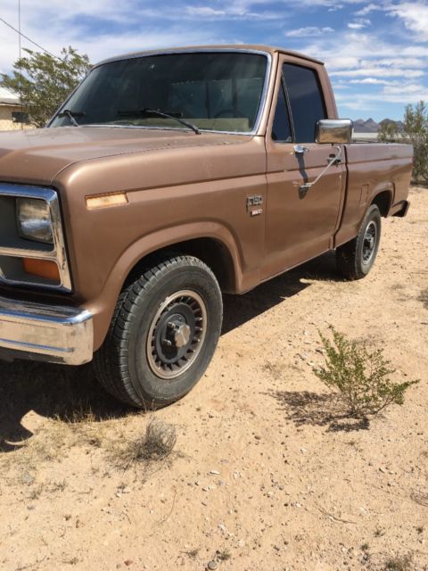 1986 Brown Ford F-150 Standard Cab Pickup