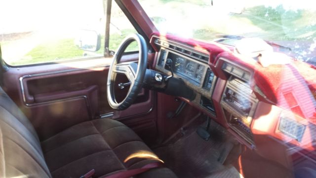 1986 Black Ford F-150 Standard Cab Pickup