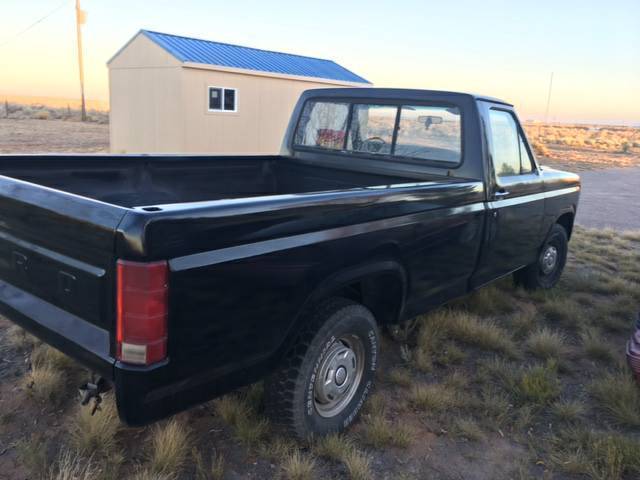 1986 Black Ford F-150 Standard Cab Pickup