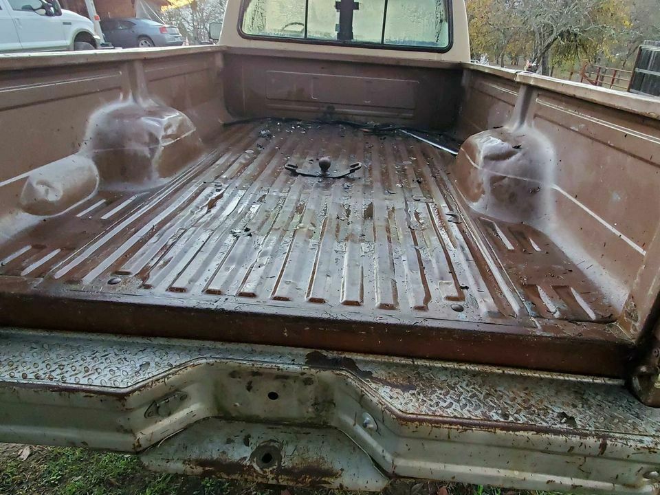 1986 Brown Ford F-250 Standard Cab Pickup