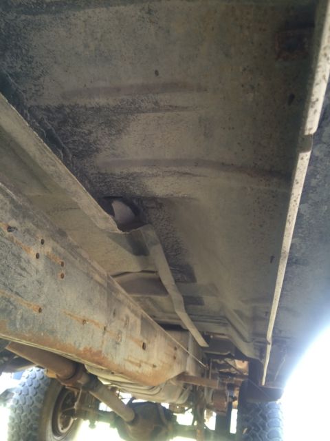 1986 white Ford F-250 Extended Cab Pickup