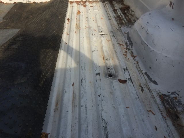 1986 white Ford F-250 Extended Cab Pickup