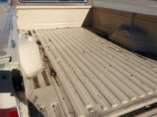 1986 Brown Ford F-250 TRUCK