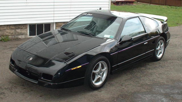 1986 Black Pontiac Fiero Coupe