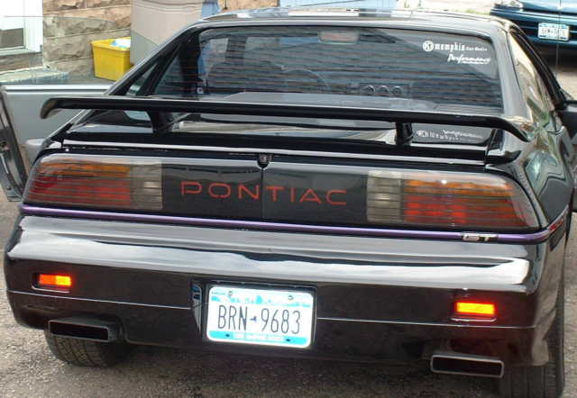 1986 Black Pontiac Fiero Coupe