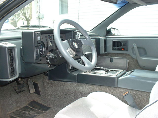 1986 Black Pontiac Fiero Coupe