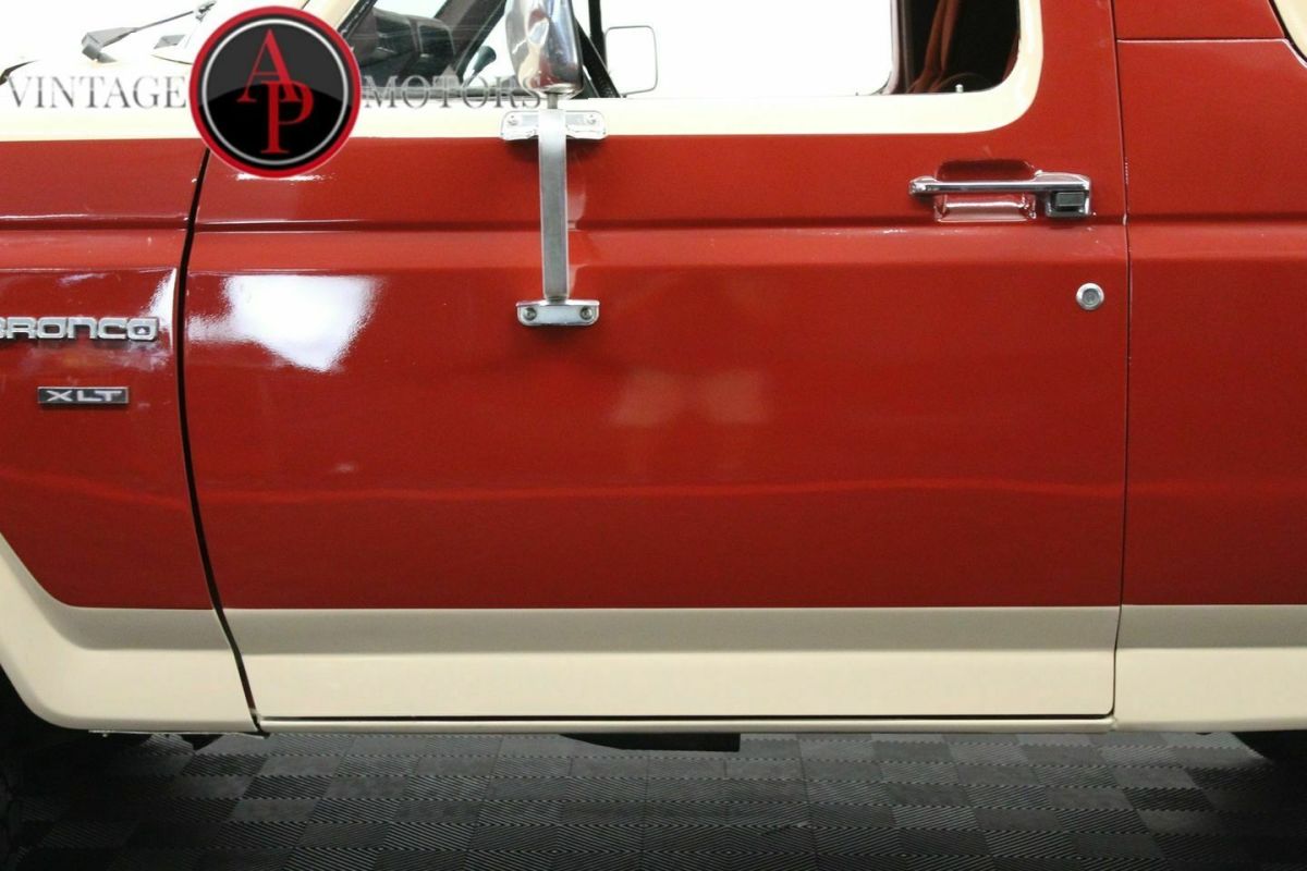 1986 Red Ford Bronco --