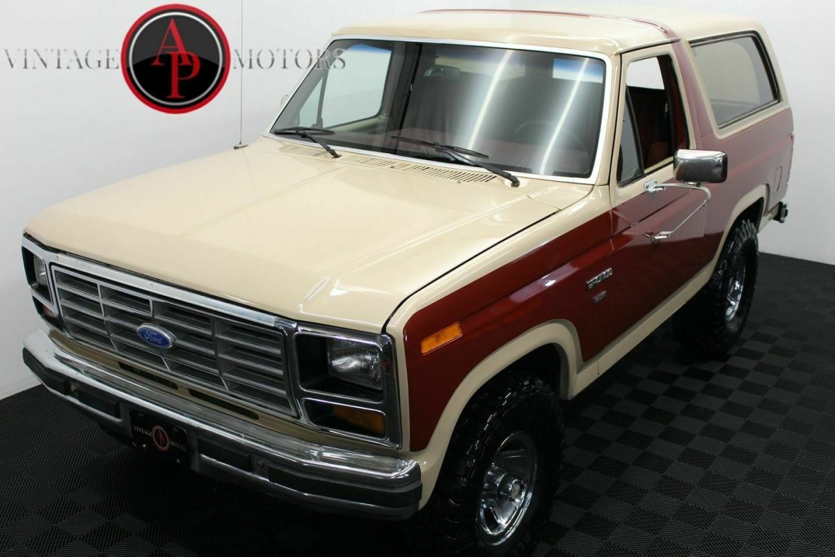 1986 Red Ford Bronco --
