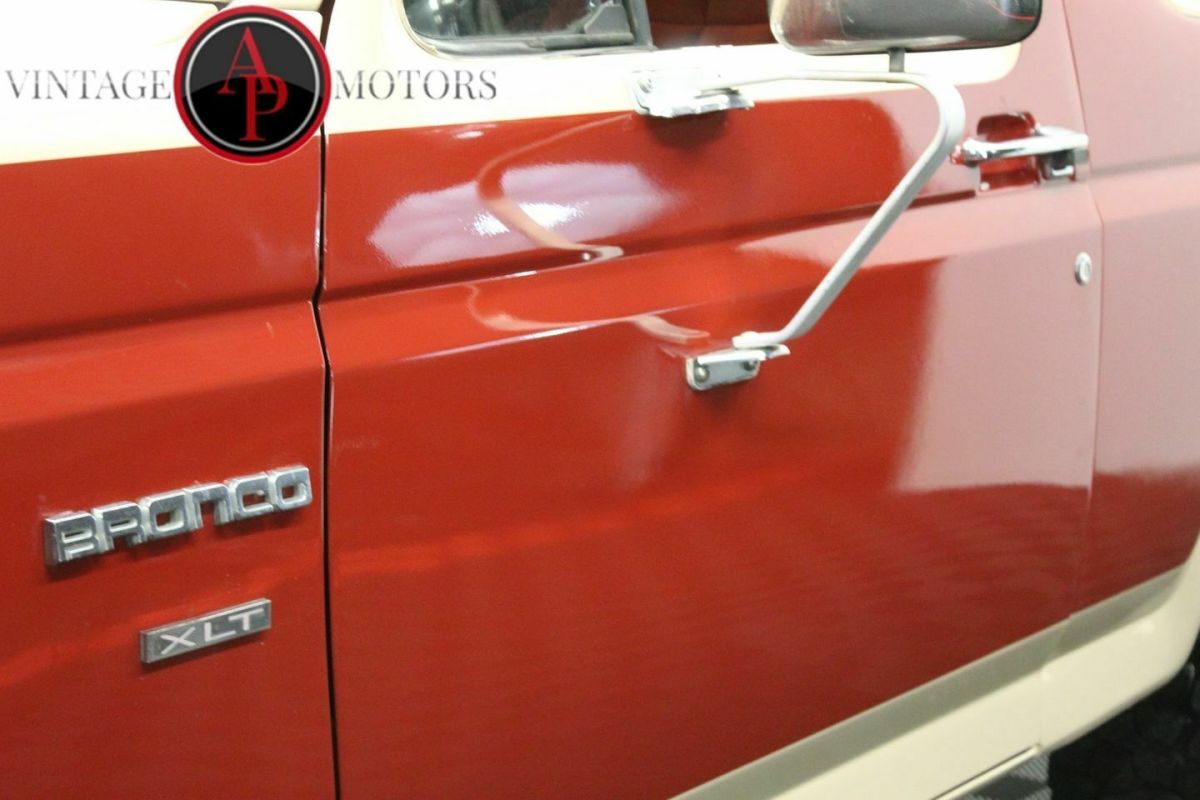 1986 Red Ford Bronco --