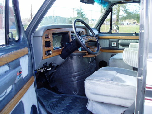 1986 Blue Ford E-Series Van Van Camper