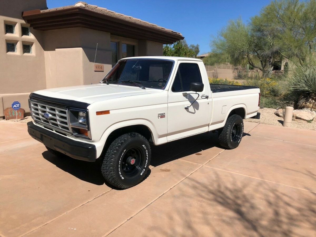 1986 White Ford F-150