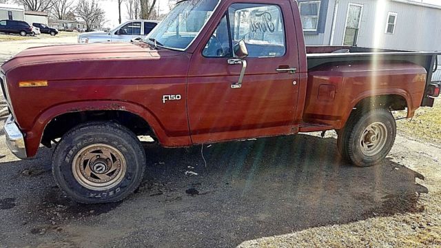 1986 Red Ford F-150 Flare Side Pickup