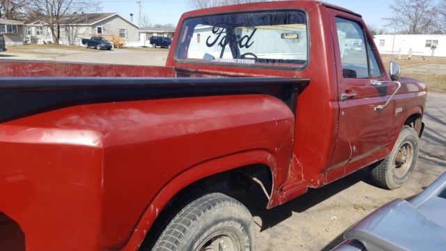 1986 Red Ford F-150 Flare Side Pickup