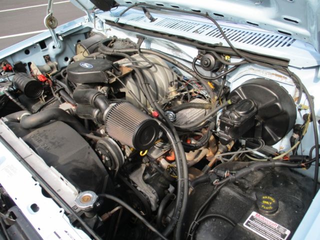 1986 Blue Ford F-150 TRUCK