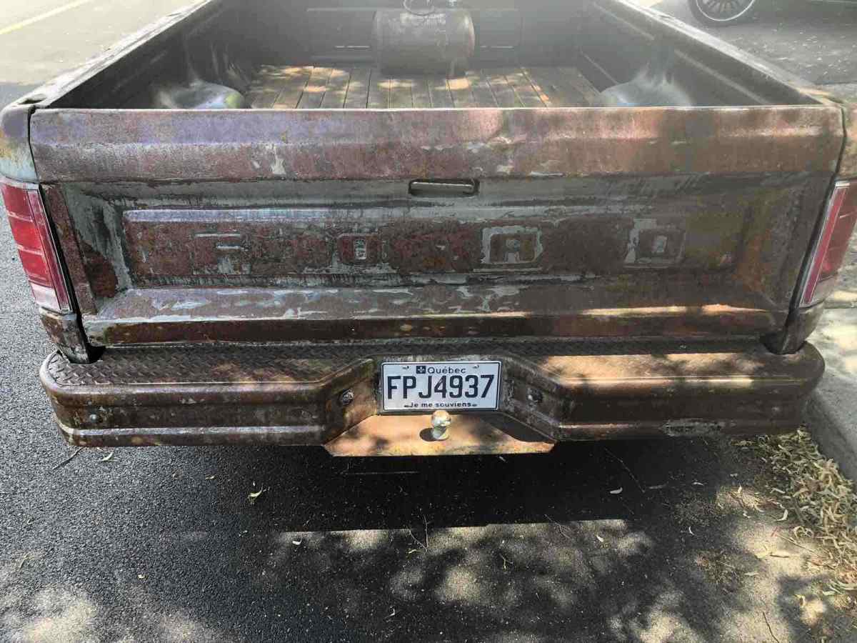 1986 Orange Ford F-150 Pickup