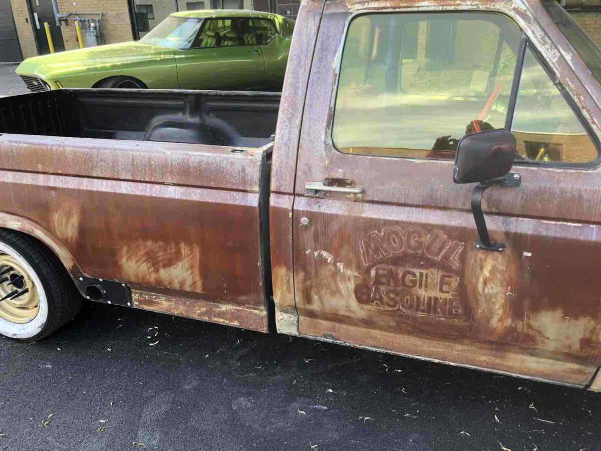 1986 Orange Ford F-150 Pickup