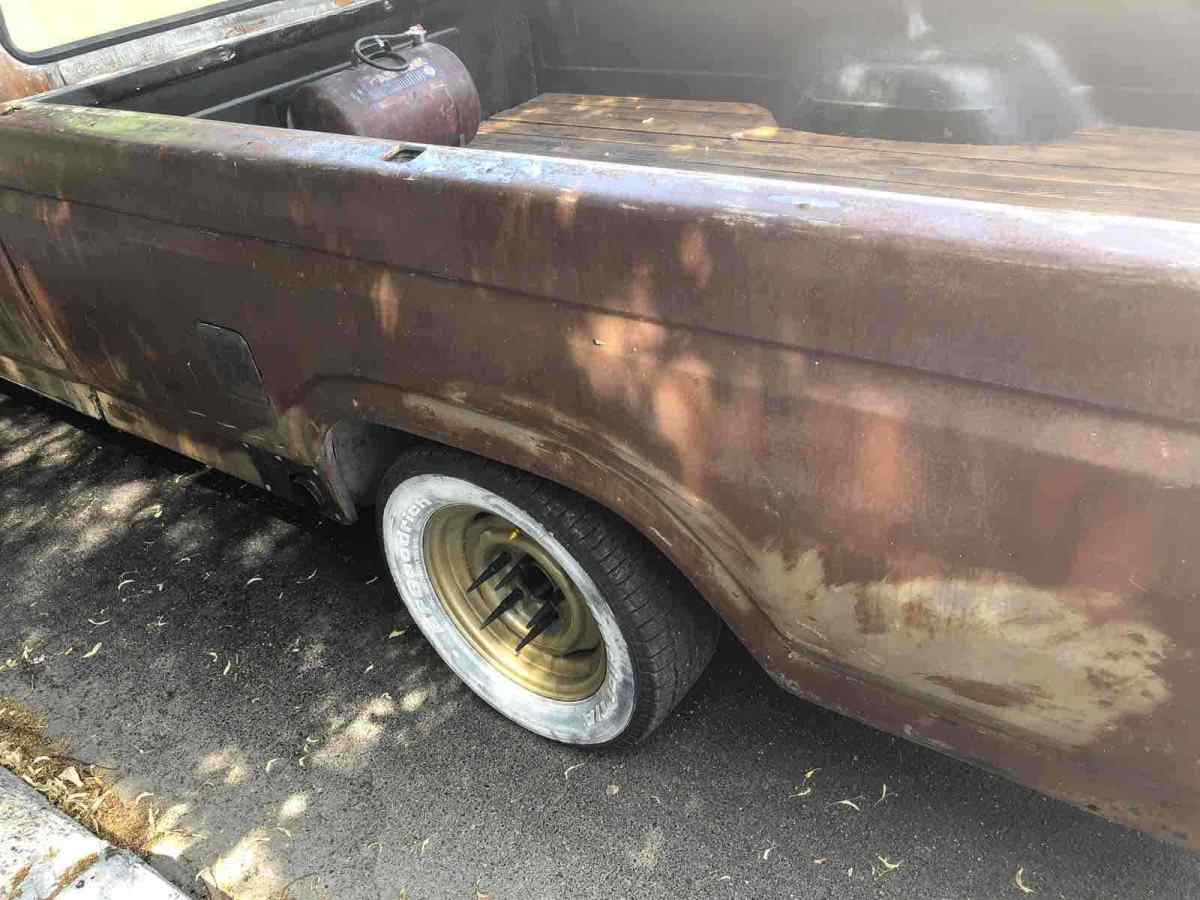 1986 Orange Ford F-150 Pickup