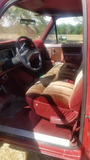 1986 Red Ford F-150 Pickup