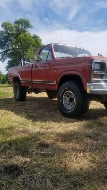 1986 Red Ford F-150 Pickup