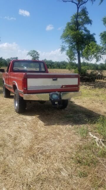1986 Red Ford F-150 Pickup