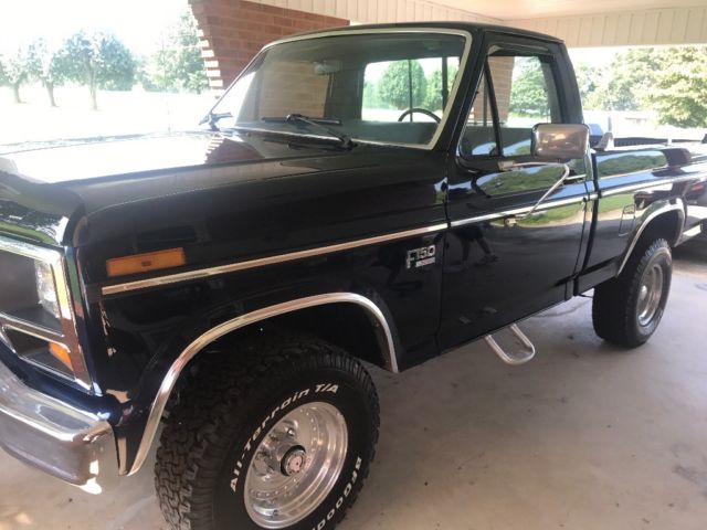 1986 Blue Ford F-150 Standard Cab Pickup