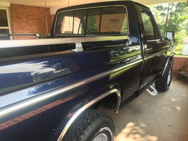 1986 Blue Ford F-150 Standard Cab Pickup