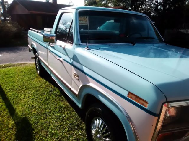 1986 Blue & White Ford F-150 Standard Cab Pickup