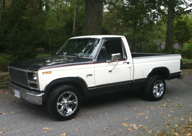 1986 White Ford F-150