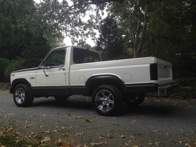 1986 White Ford F-150