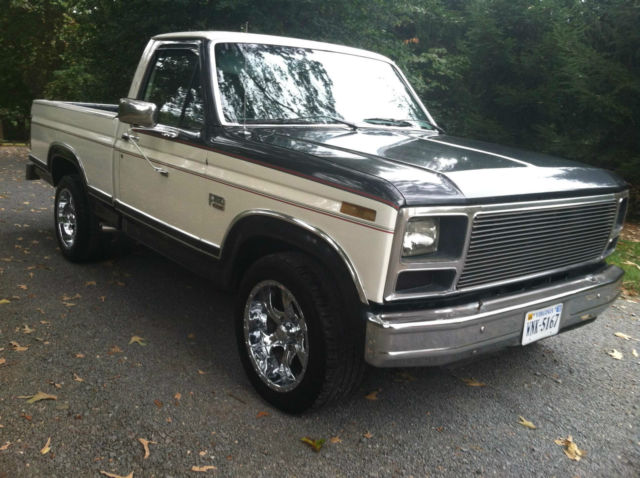 1986 White Ford F-150