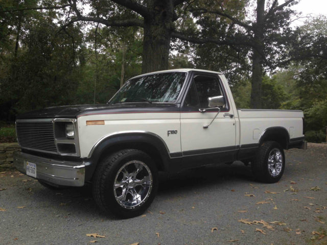 1986 White Ford F-150