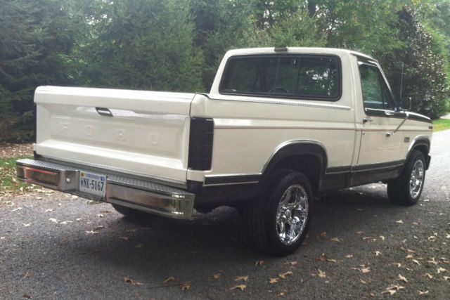 1986 White Ford F-150