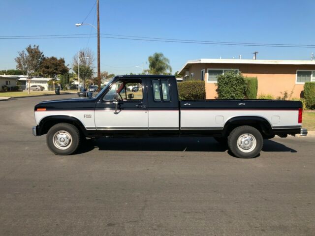 1986 Black Ford F-150 Standard Cab Pickup