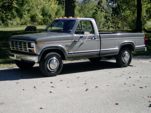 1986 Blue Ford F-250 Cab & Chassis
