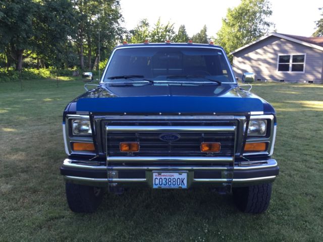 1986 Blue Ford F-250 Extended Cab Pickup