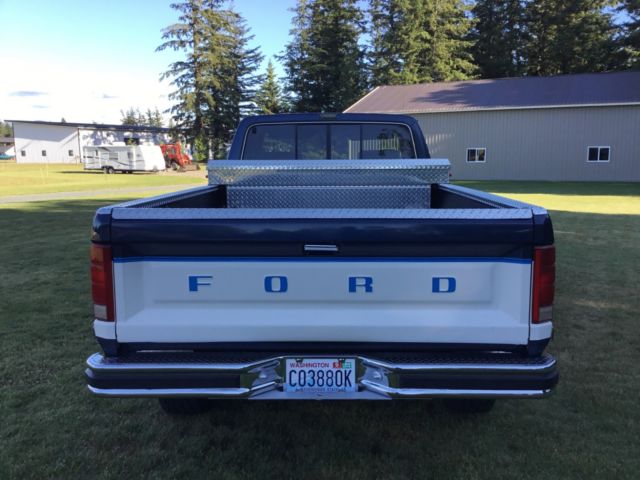1986 Blue Ford F-250 Extended Cab Pickup