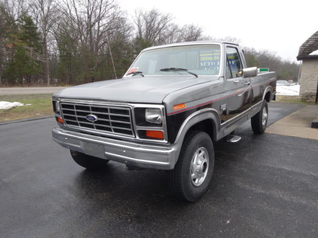 1986 Gray/Black Ford F-250 pickup-standard cab,longbox