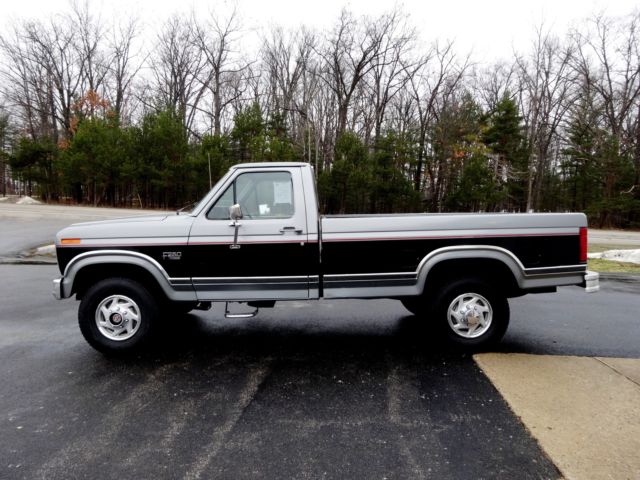 1986 Gray/Black Ford F-250 pickup-standard cab,longbox