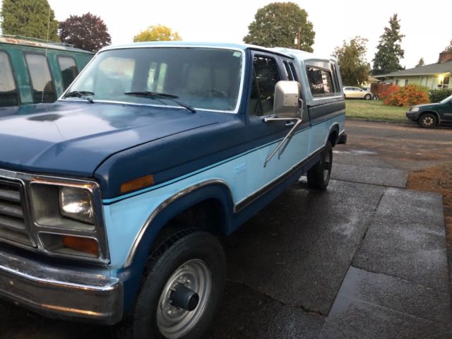 1986 Blue Ford F-250