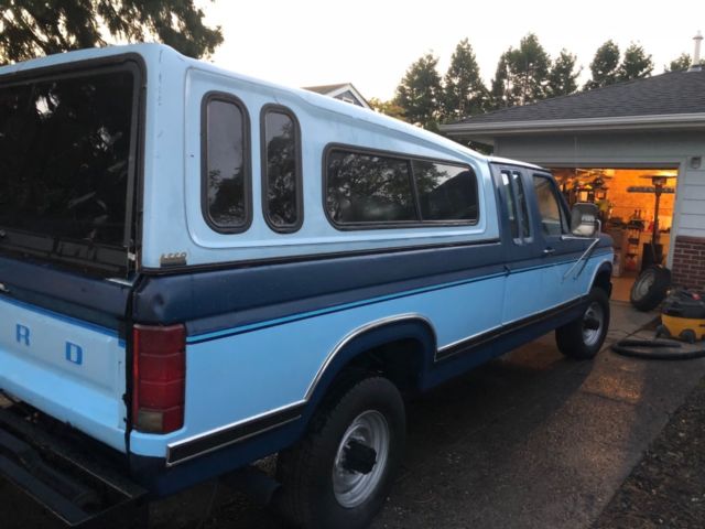 1986 Blue Ford F-250