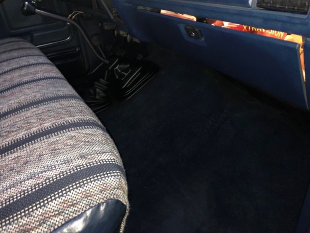 1986 Blue Ford F-250