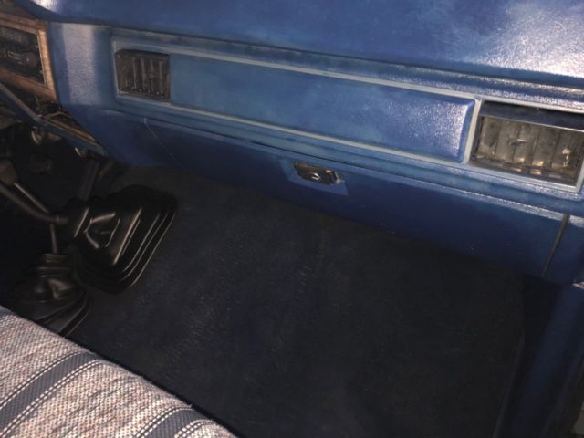 1986 Blue Ford F-250