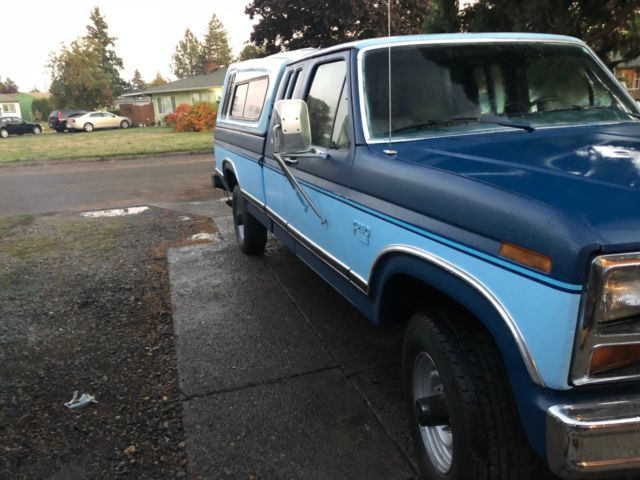 1986 Blue Ford F-250
