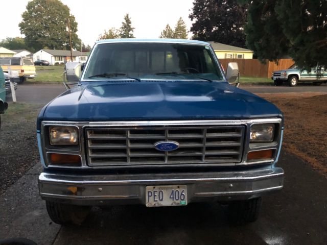 1986 Blue Ford F-250